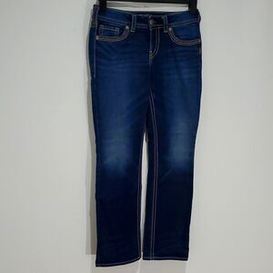 Silver Suki dark wash 28x31 mid rise baby boot cut joga jeans